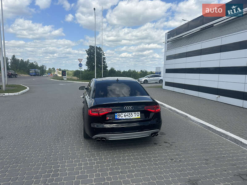 Audi S4 2012