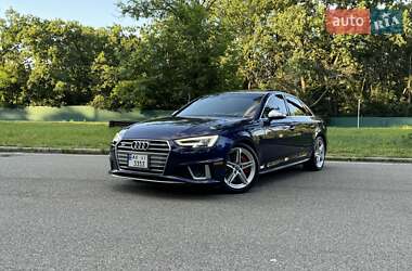 Седан Audi S4 2018 в Києві