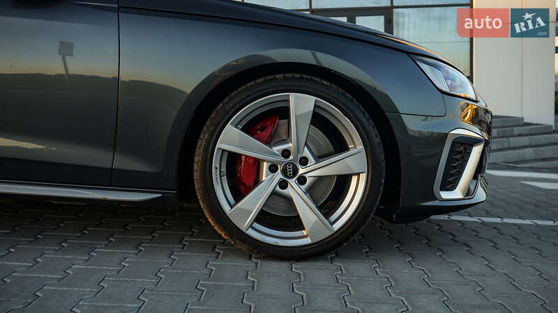 Седан Audi S4 2020 в Львове
