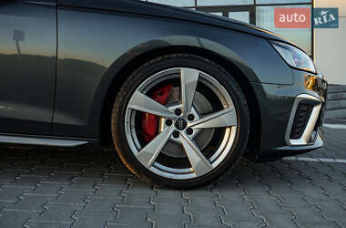 Седан Audi S4 2020 в 