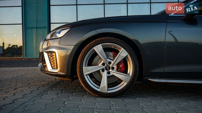 Седан Audi S4 2020 в Львове