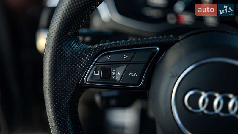 Седан Audi S4 2020 в Львове