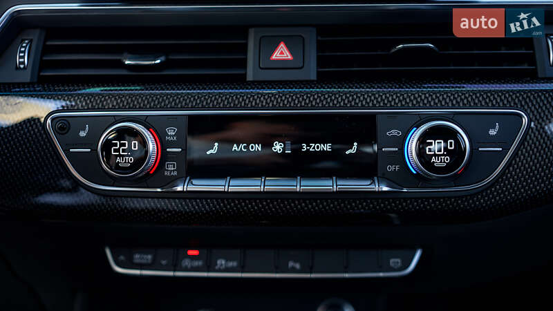 Седан Audi S4 2020 в Львове
