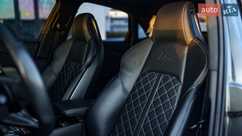 Седан Audi S4 2020 в Львове