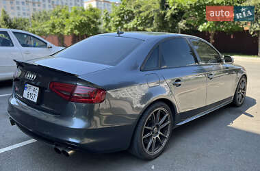 Седан Audi S4 2015 в 