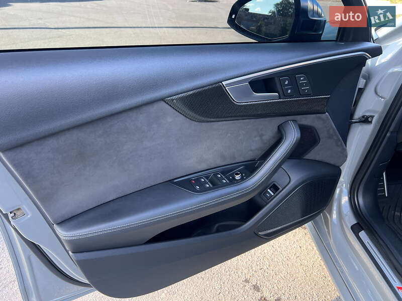 Седан Audi S4 2018 в Полтаве