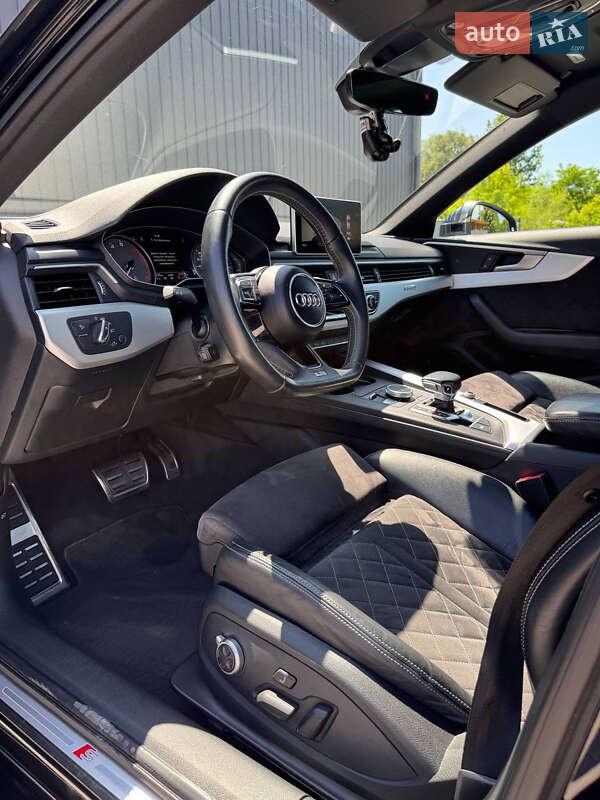 Седан Audi S4 2019 в Коломые