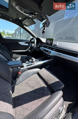Седан Audi S4 2019 в 