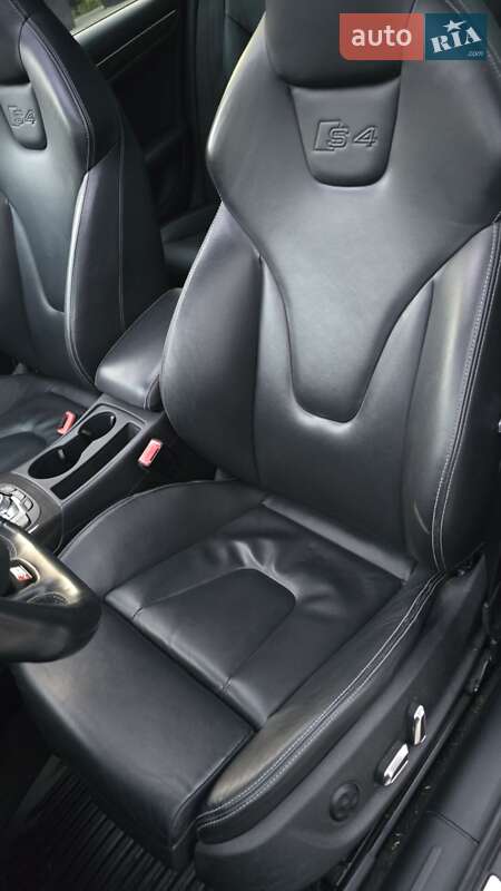 Седан Audi S4 2014 в Чернігові