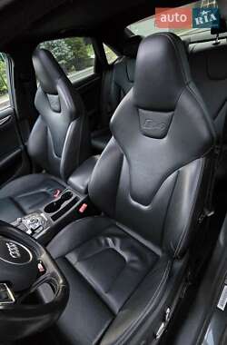 Седан Audi S4 2014 в 