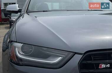 Седан Audi S4 2012 в 