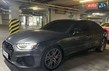 Седан Audi S4 2022 в 