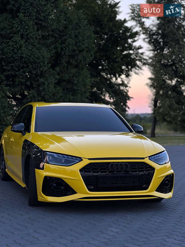 Седан Audi S4 2020 в Коломые