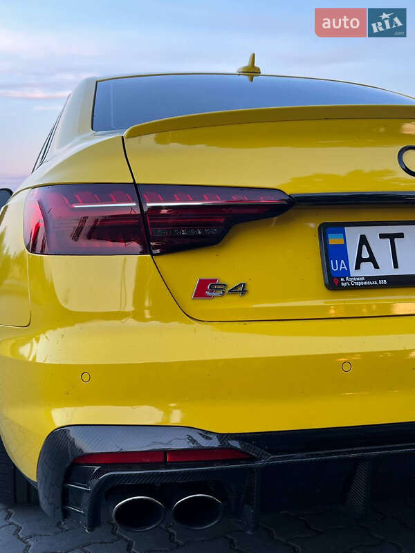 Седан Audi S4 2020 в Коломые