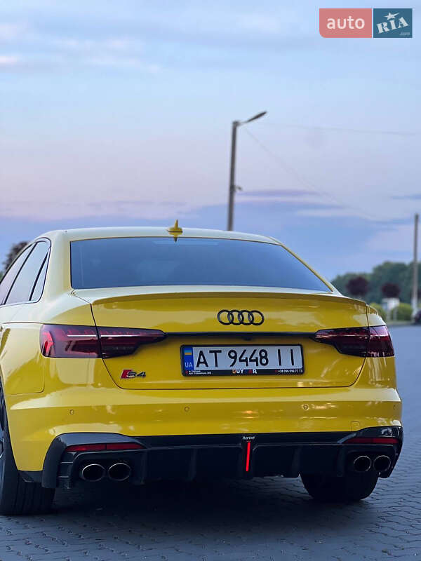 Седан Audi S4 2020 в Коломые