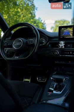 Седан Audi S4 2018 в 