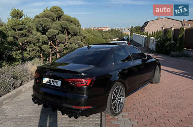 Седан Audi S4 2016 в 