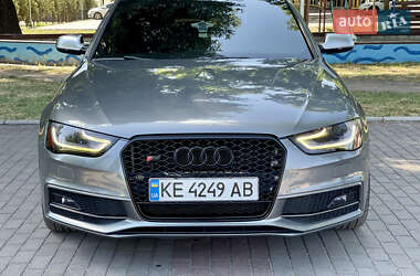 Седан Audi S4 2013 в Каменском