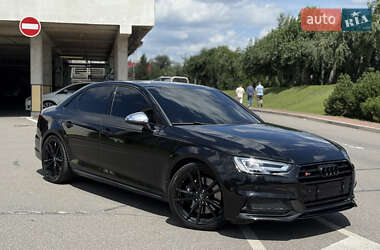 Седан Audi S4 2018 в Киеве