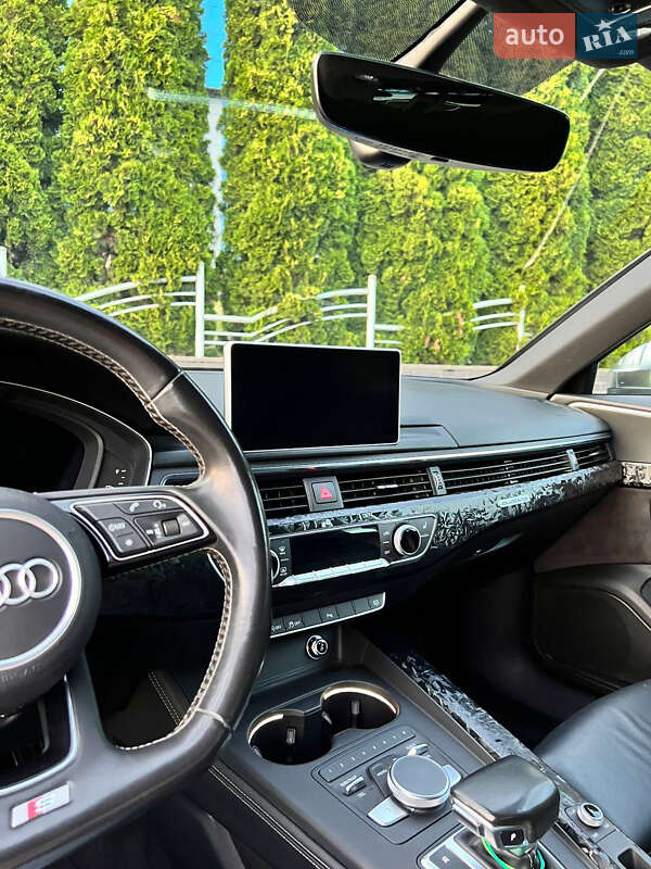 Седан Audi S4 2018 в Луцке