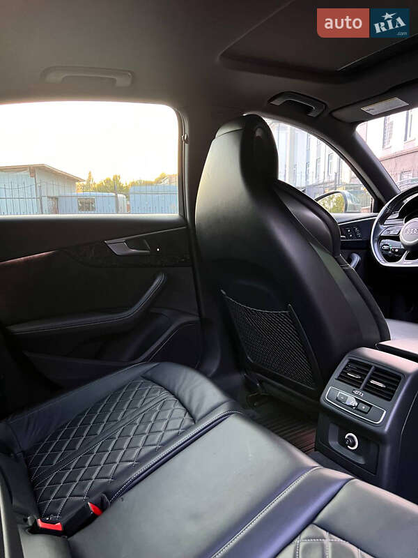 Седан Audi S4 2018 в Луцке