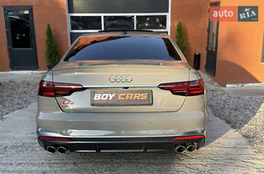 Седан Audi S4 2022 в 