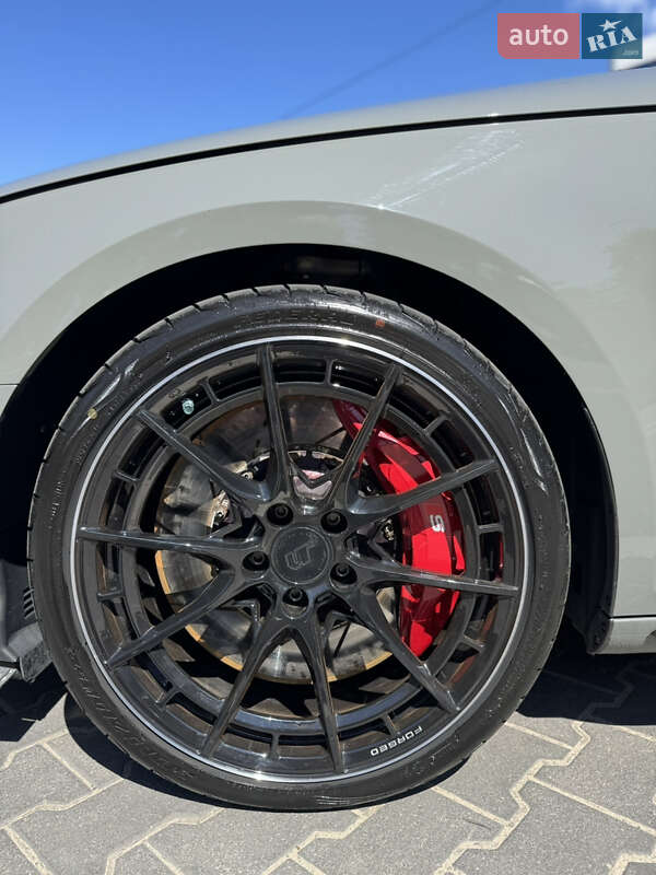 Седан Audi S4 2018 в Киеве