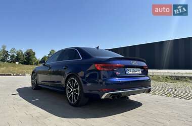 Седан Audi S4 2017 в 