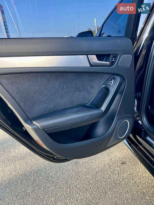 Седан Audi S4 2014 в Киеве