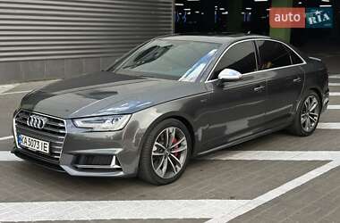 Седан Audi S4 2017 в 