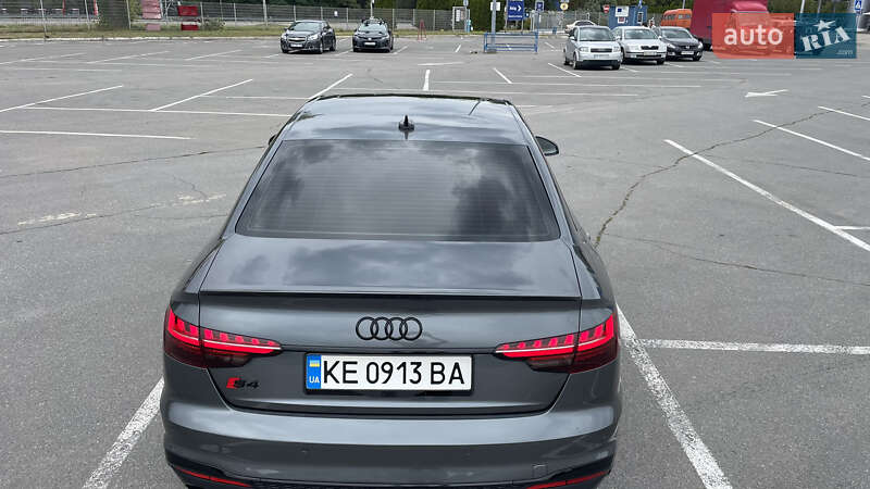 Седан Audi S4 2022 в Днепре
