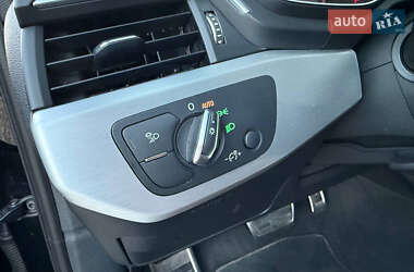Седан Audi S4 2019 в 