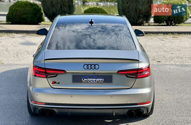 Седан Audi S4 2018 в 