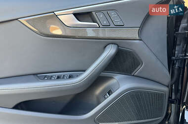 Седан Audi S4 2018 в 