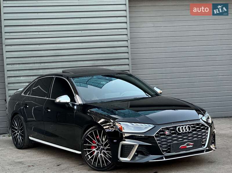 Седан Audi S4 2022 в Киеве