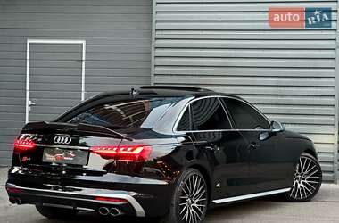 Седан Audi S4 2022 в 
