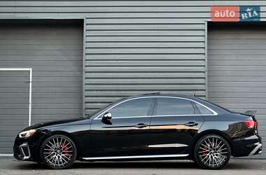 Седан Audi S4 2022 в 