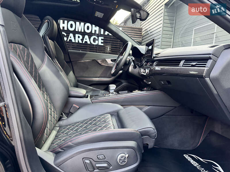 Седан Audi S4 2022 в Киеве