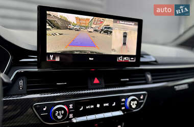 Седан Audi S4 2022 в 