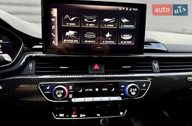 Седан Audi S4 2022 в 
