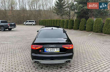 Седан Audi S4 2012 в 
