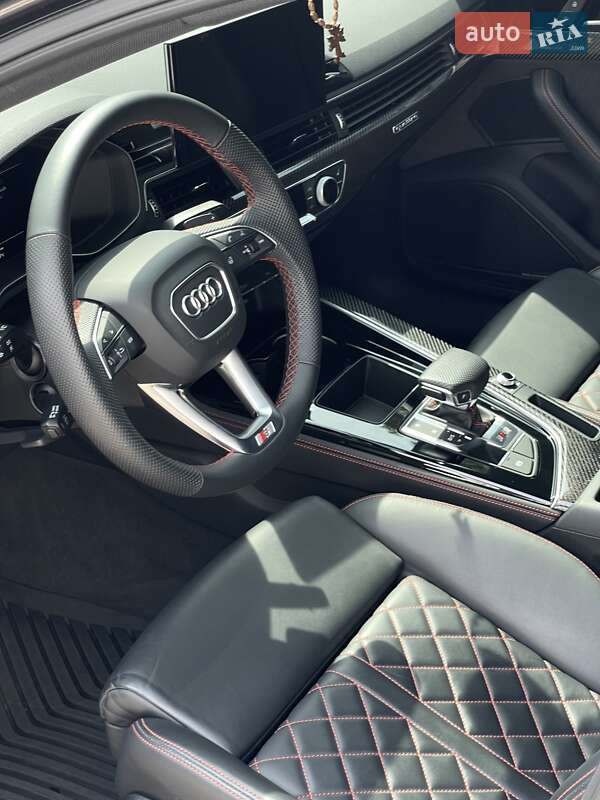 Седан Audi S4 2022 в Киеве