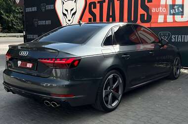 Седан Audi S4 2019 в 