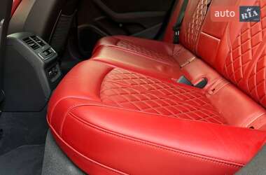 Седан Audi S4 2019 в 