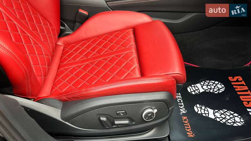 Седан Audi S4 2019 в Вінниці