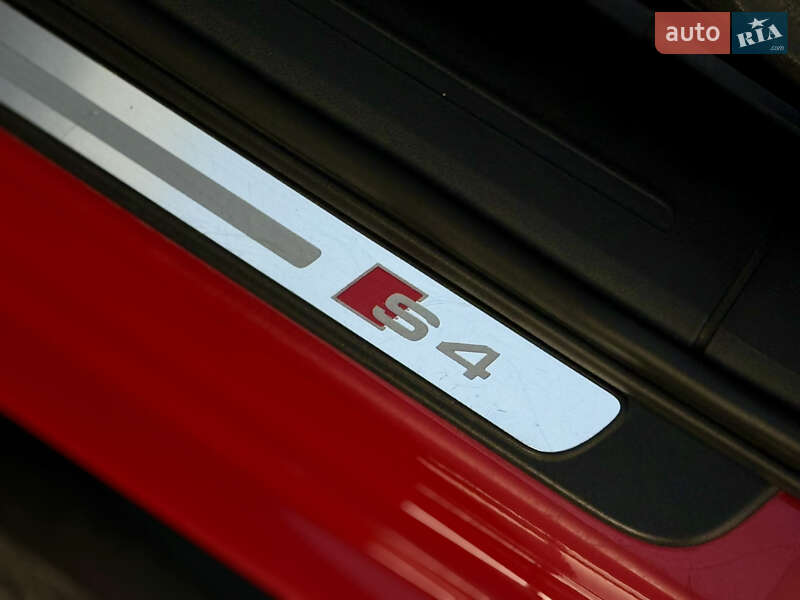Седан Audi S4 2010 в Харькове