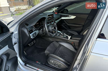 Седан Audi S4 2018 в 