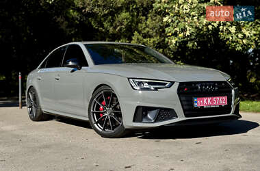 Седан Audi S4 2019 в Львове