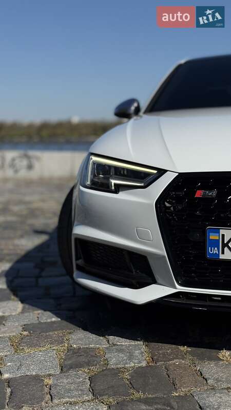 Седан Audi S4 2016 в Киеве фото 25 Седан Audi S4 2016 в Киеве