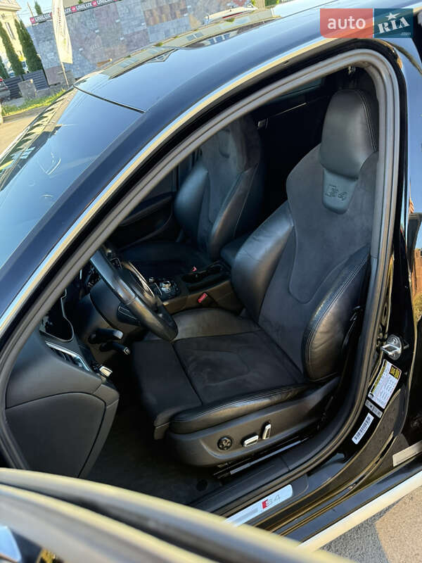 Седан Audi S4 2013 в Ровно
